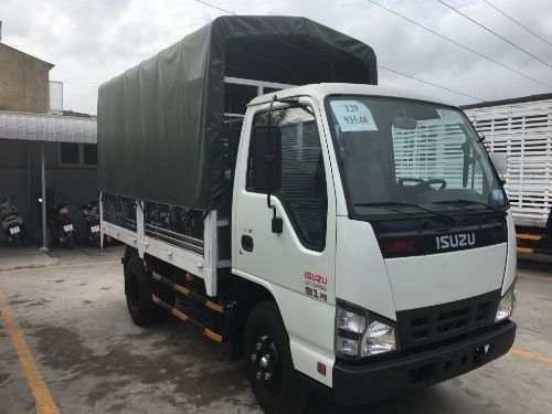 Hình minh họa: Xe tải Isuzu thùng mui bạt